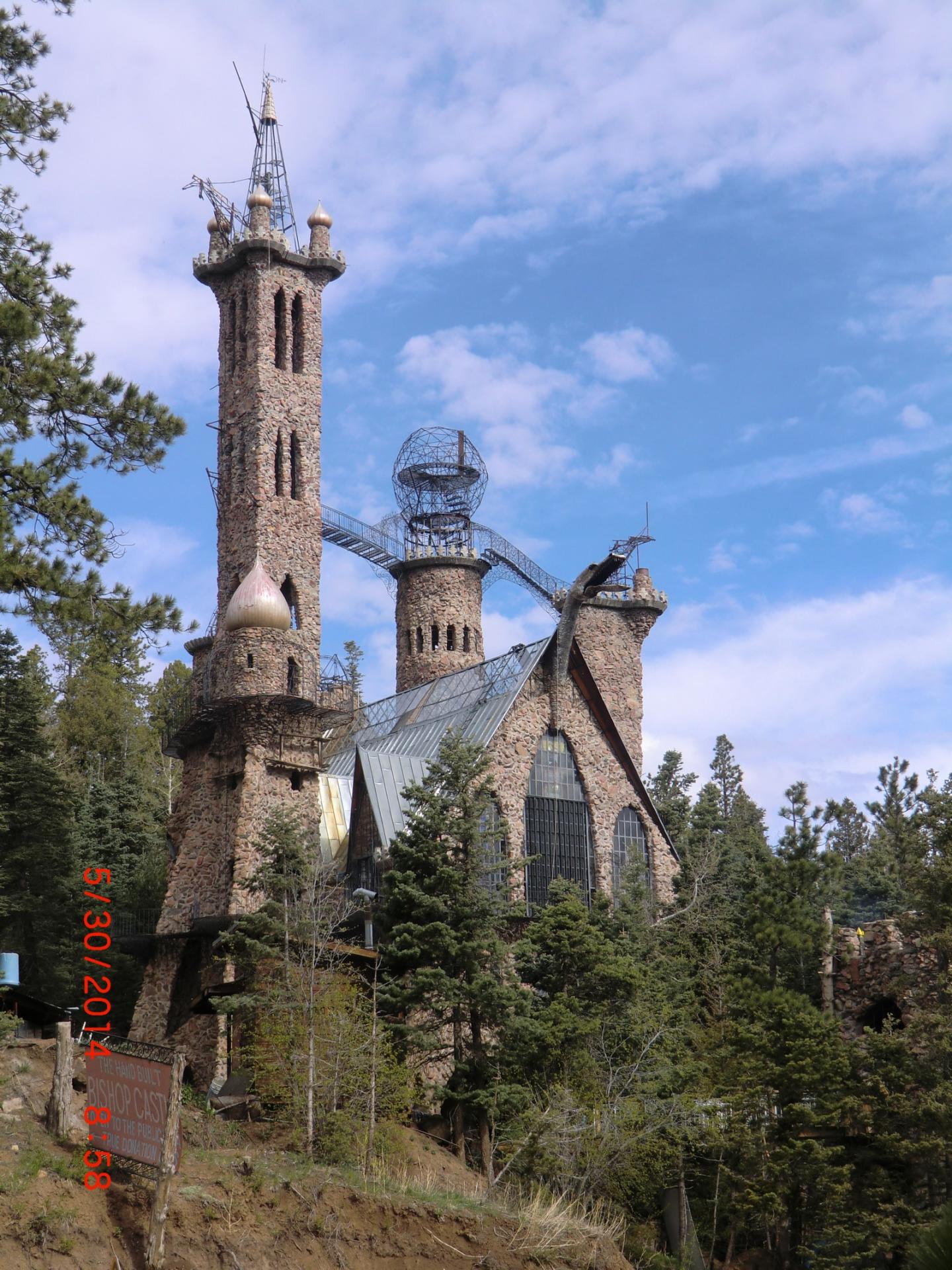 Click image for larger version

Name:	Bishop Castle from across highway.jpg
Views:	115
Size:	415.9 KB
ID:	187